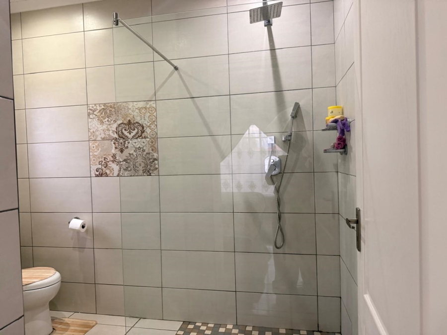 3 Bedroom Property for Sale in Waterkloof East North West